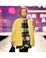 Cappotto con pellicciotto girocollo