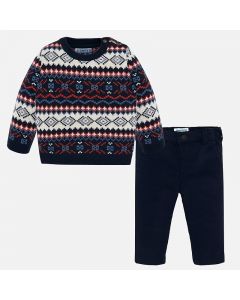 Completo maglioncino e pantalone abbinati stile elegante