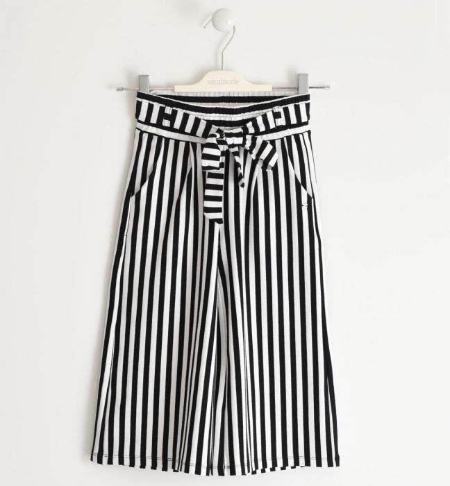 Pantalone modello crop con cintura